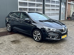 Renault Mégane Estate - 1.3 TCe Airco Cruise control Trekhaak 1700kg trekgewicht Telefoonverbinding Stuurwielbedie