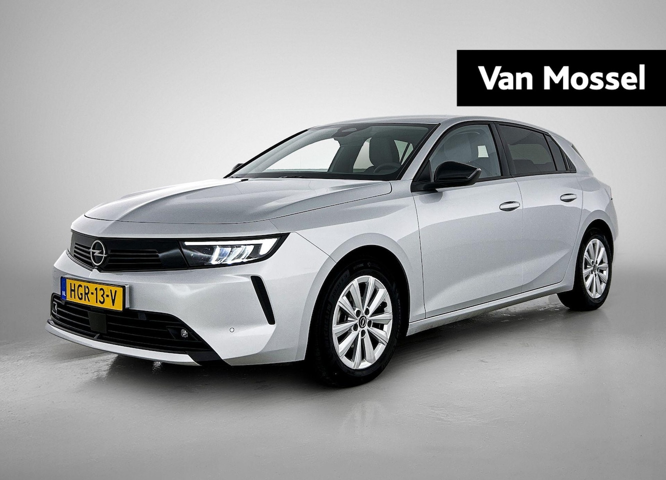 Opel Astra - 1.2 Turbo Business Edition | Apple Carplay & Android Auto | Camera | Navigatie | AGR Stoel - AutoWereld.nl