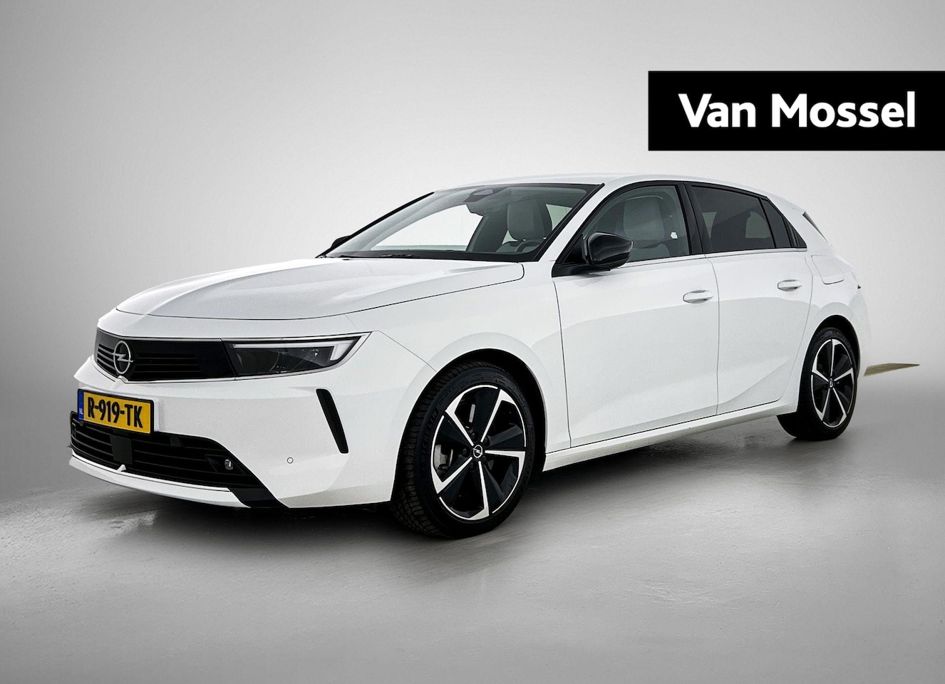 Opel Astra - 1.6 Hybrid Business Elegance | Adaptieve Cruise Control | Stoel- Stuurverwarming | Lage Ki - AutoWereld.nl