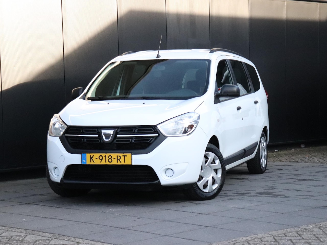 Dacia Lodgy - 1.3 TCe Essential | 7 PERS. | AIRCO | BLEUTOOTH | - AutoWereld.nl