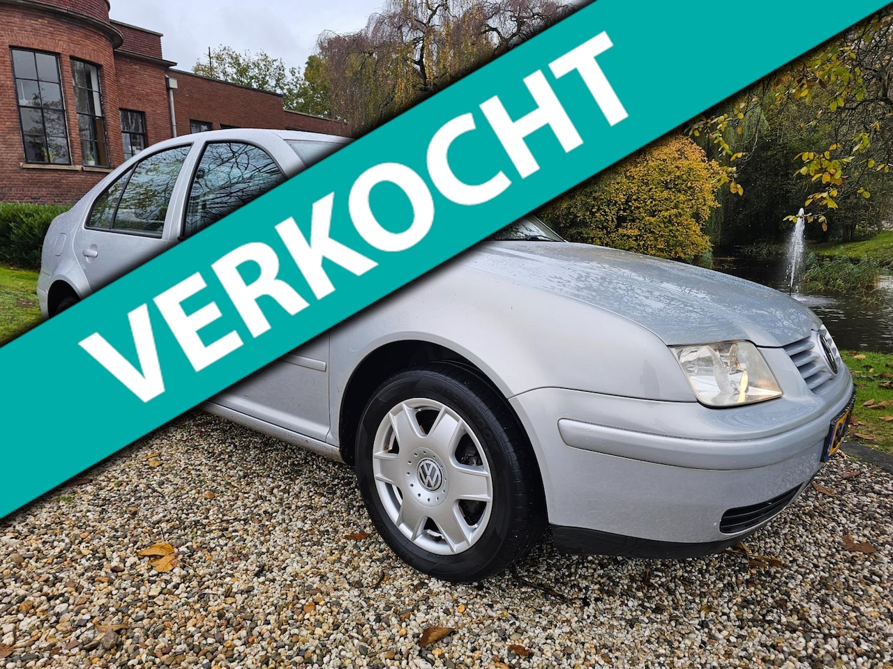 Volkswagen Bora - 2.3 V5 Highline AUTOMAAT/airco - AutoWereld.nl