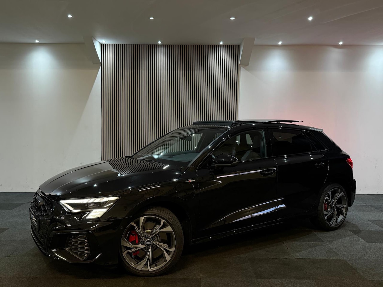 Audi A3 Sportback - 45 TFSI e Competition Pano l RS-Zetels l Ambient l B&O l Matrix l S-Line l Head-Up l BomVo - AutoWereld.nl