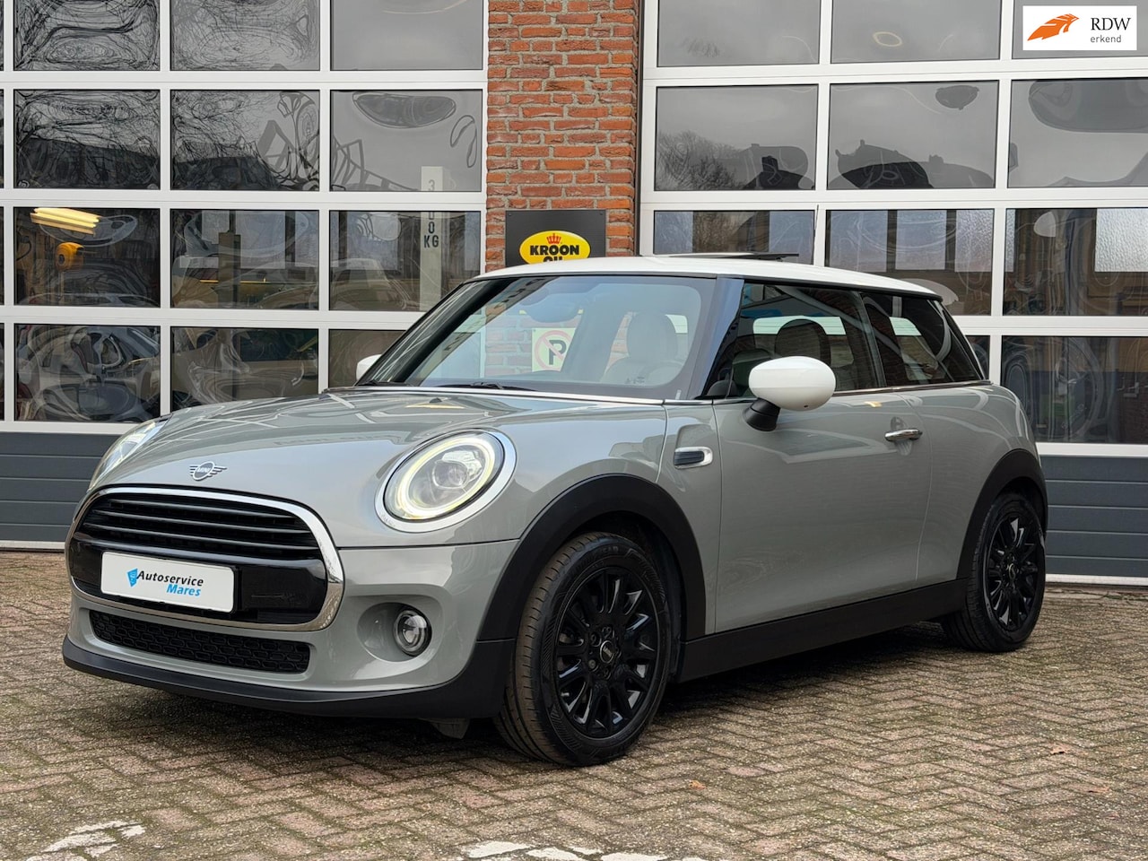 MINI Cooper - Mini 1.5 Chili, navi, 1/2 leder, pano dak, cruise, automaat - AutoWereld.nl