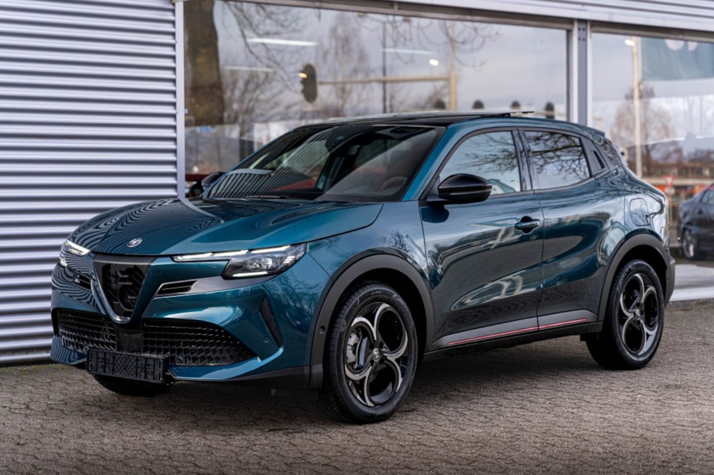 Alfa Romeo Junior - Ibrida Speciale 1.2 Mild Hybrid Sabelt  Panoramadak - AutoWereld.nl