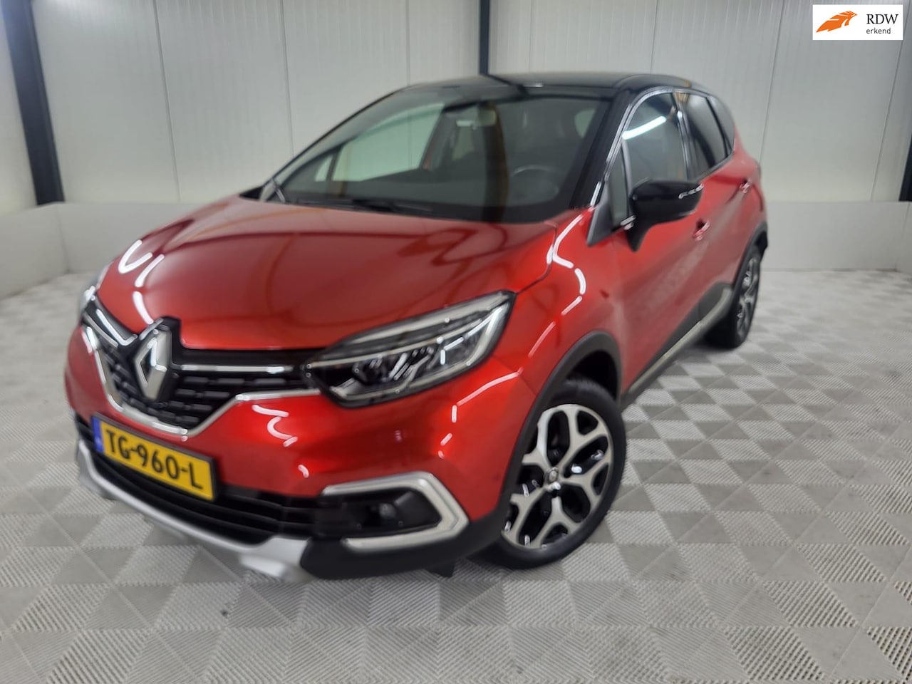 Renault Captur - 1.2 TCe Intens 1.2 TCe Intens, Automaat, Trekhaak, Camera - AutoWereld.nl