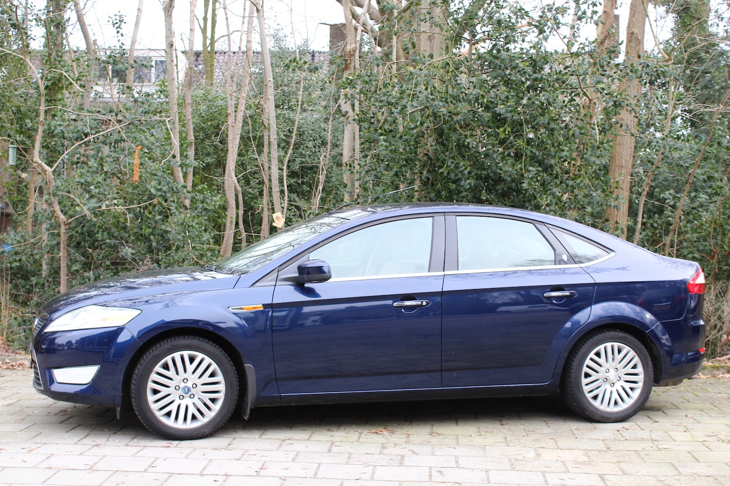 Ford Mondeo - 2.0-16V Ghia leer stoelverwarming clima/cruise control - AutoWereld.nl