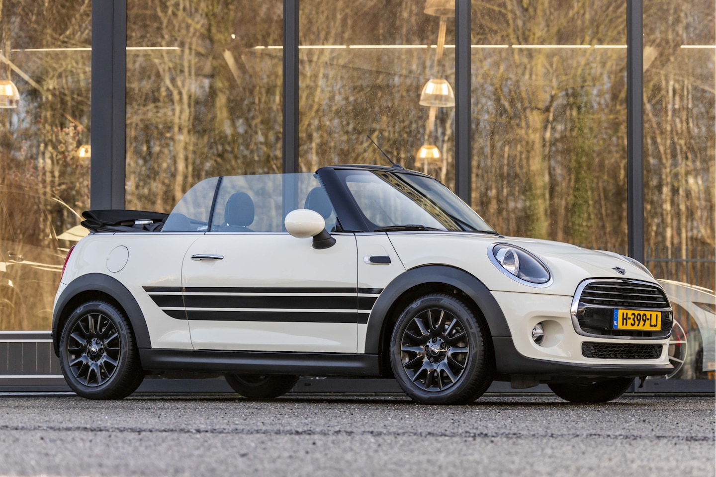 MINI Cabrio - 1.5 Cooper Salt Mini 1.5 Cooper Salt - AutoWereld.nl