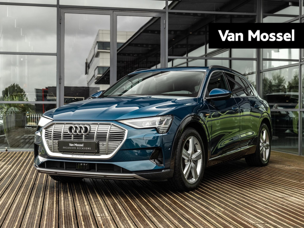 Audi e-tron - e-tron 55 quattro 95 kWh | SPORTSTOELEN | PANORAMA/SCHUIF-KANTELDAK | STOELMEMORY | STOELV - AutoWereld.nl