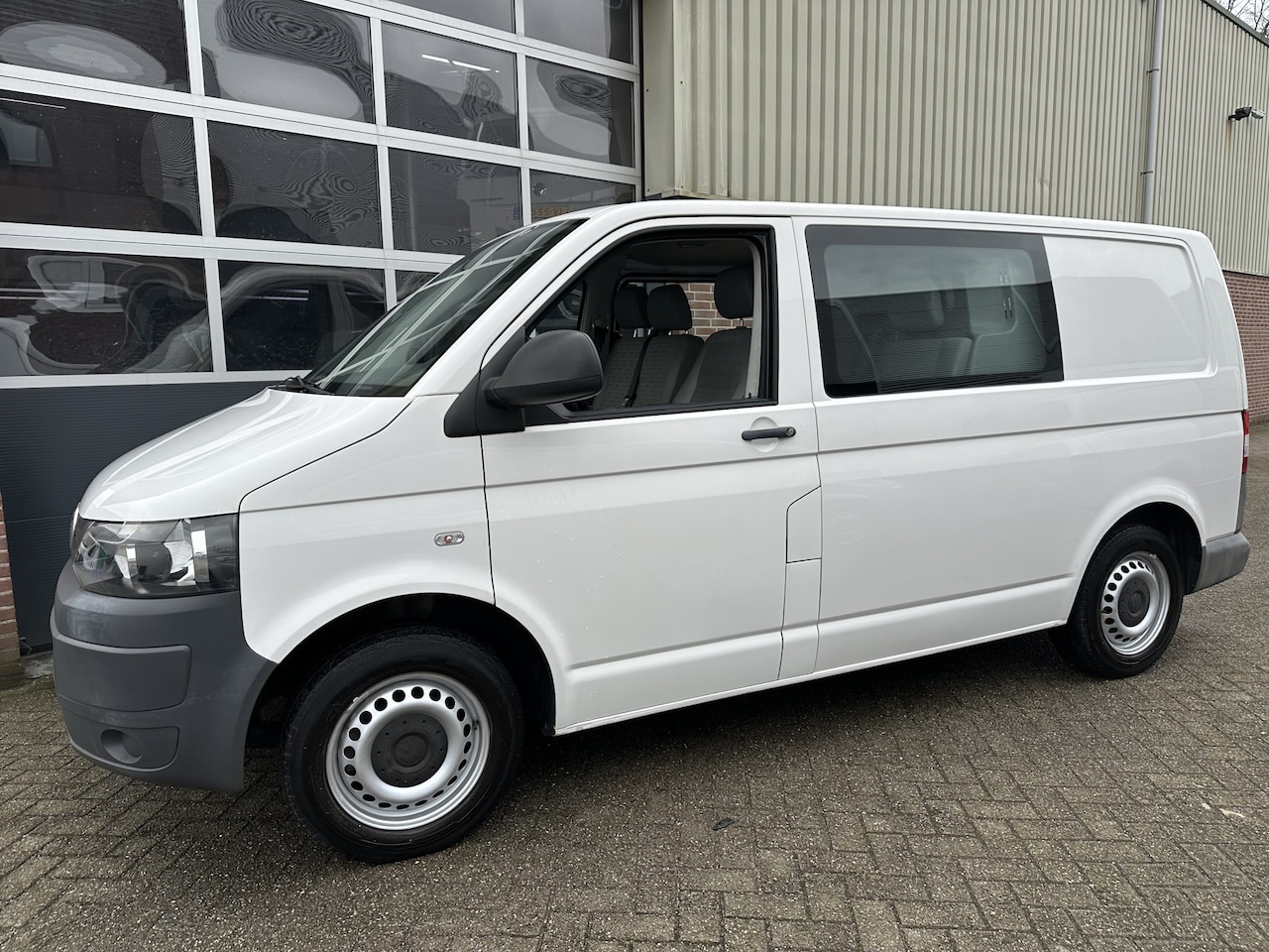 Volkswagen Transporter - 2.0 TDI 85pk DC L1H1 Airco,6 persoons,Trekhaak - AutoWereld.nl