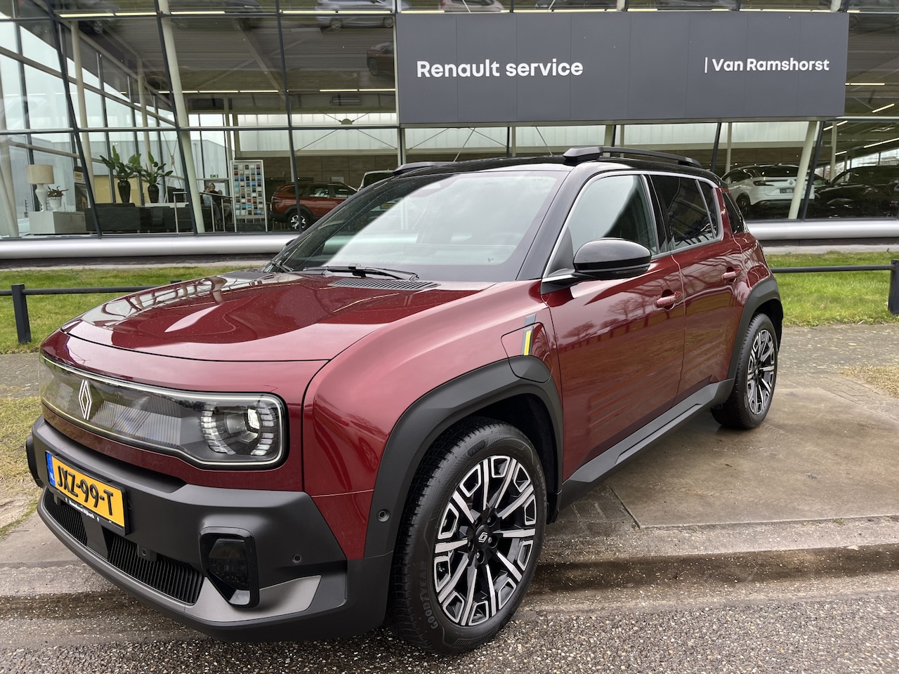 Renault 4 - comfort range iconic 52 kWh / Camera / Stoelverw.+ Stuurverw. / Adaptive Cruise / Apple Ca - AutoWereld.nl