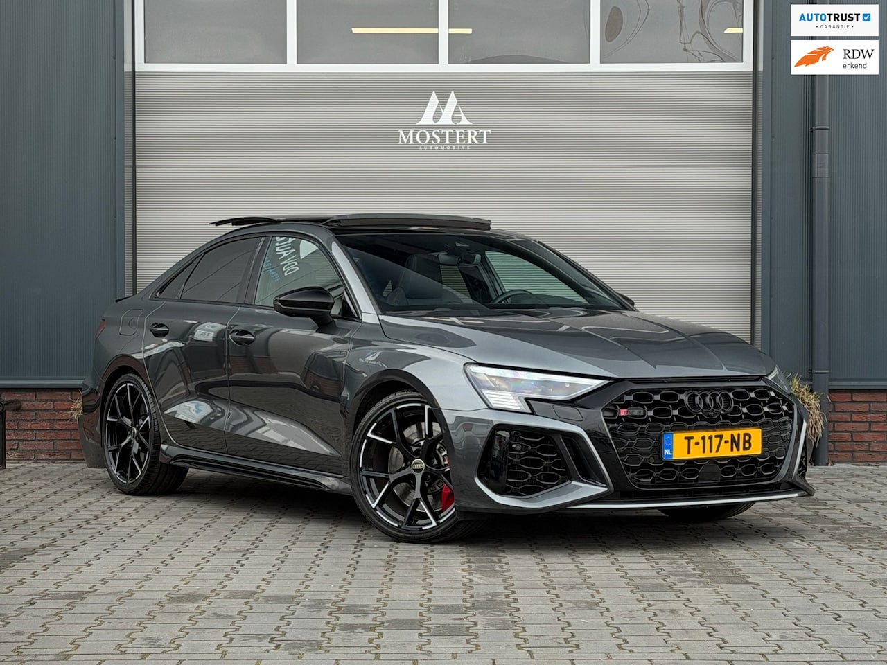 Audi RS3 - 2.5 TFSI/400pk RS 3 quattro|2022|Pano|Stoelverw.|B&O|Dealer on.|Camera|Carplay|19"LMV - AutoWereld.nl