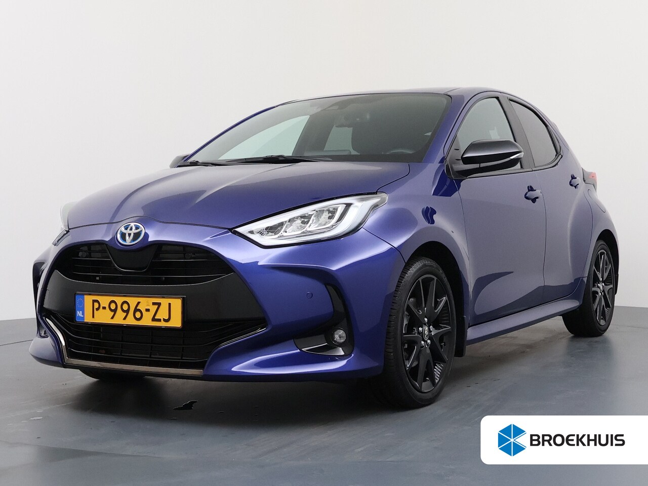 Toyota Yaris - 1.5 Hybrid Executive / Navigatie / Camera / PDC V+A / Stoelverwarming / Keyless / Dodehoek - AutoWereld.nl