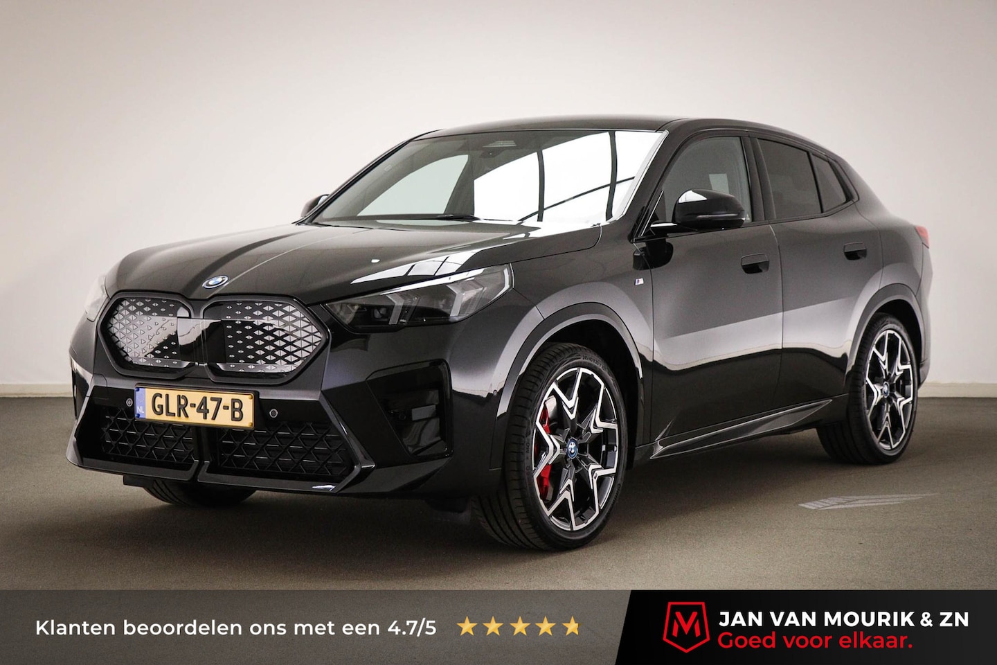 BMW iX2 - xDrive30 67 kWh M-Sport Pro | DRIVING ASSISTANT PLUS- PACK | PANORAMADAK | STOELVERWARMING - AutoWereld.nl