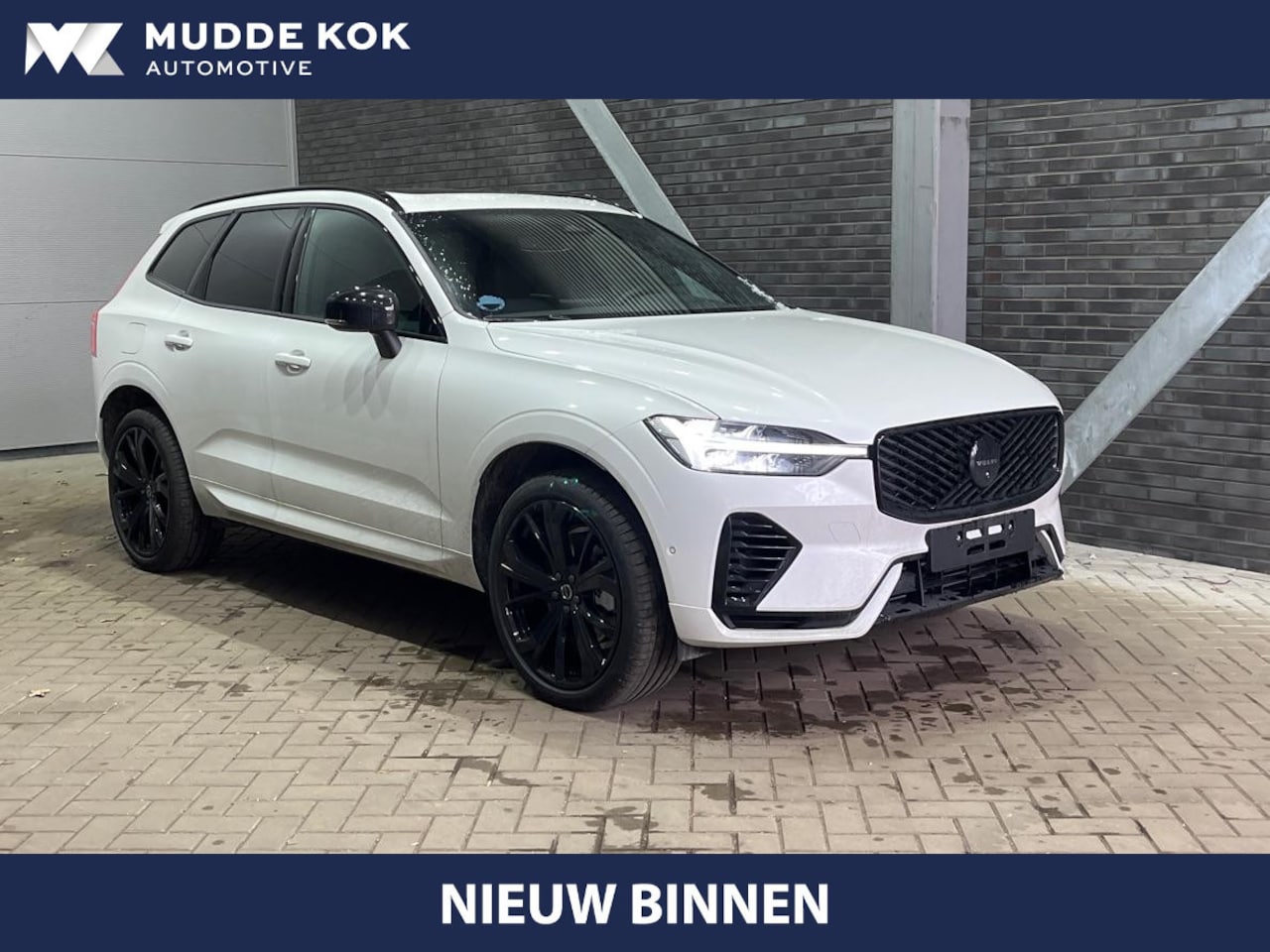 Volvo XC60 - T6 Plug-in hybrid Plus Black Edition | Panoramadak | 360 Camera | Voorruitverwarming | Get - AutoWereld.nl