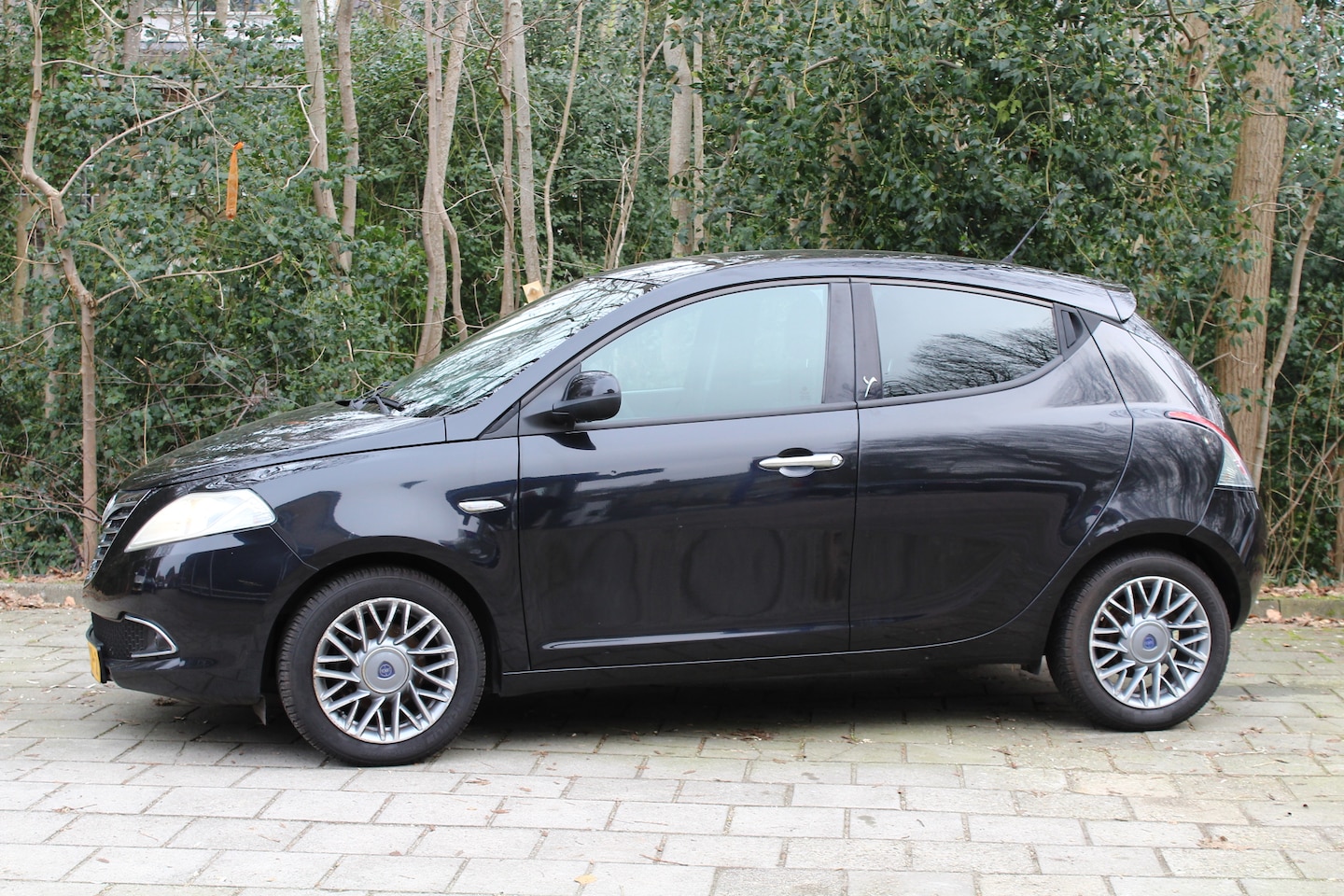Lancia Y(psilon) - Ypsilon 0.9 TwinAir Silver airco cruise Leuke auto! - AutoWereld.nl
