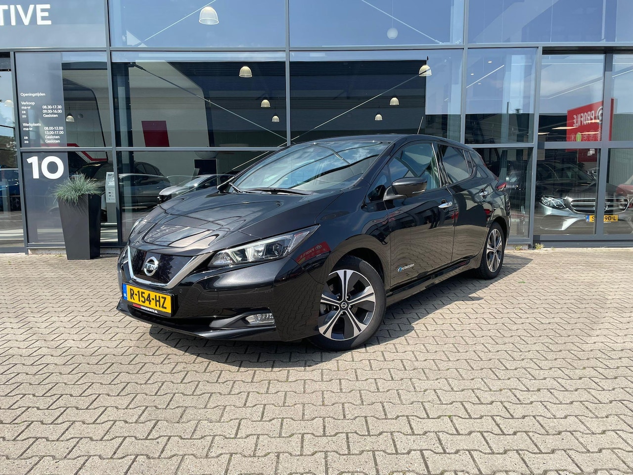 Nissan LEAF - N-Connecta 40 kWh *Stoelverwarming & ACC* - AutoWereld.nl