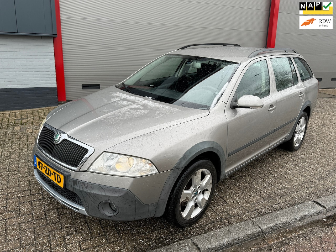 Skoda Octavia Combi - 2.0 TDI Scout 4X4 2.0 TDI Scout 4X4 !! - AutoWereld.nl