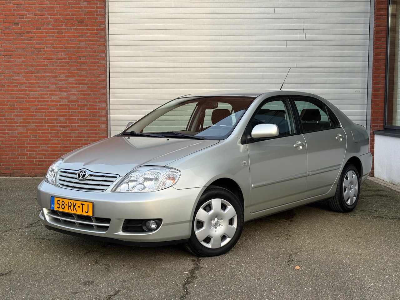 Toyota Corolla - 1.6 VVT-i Linea Sol 1E EIG| NAP| AIRCO| NEW APK - AutoWereld.nl