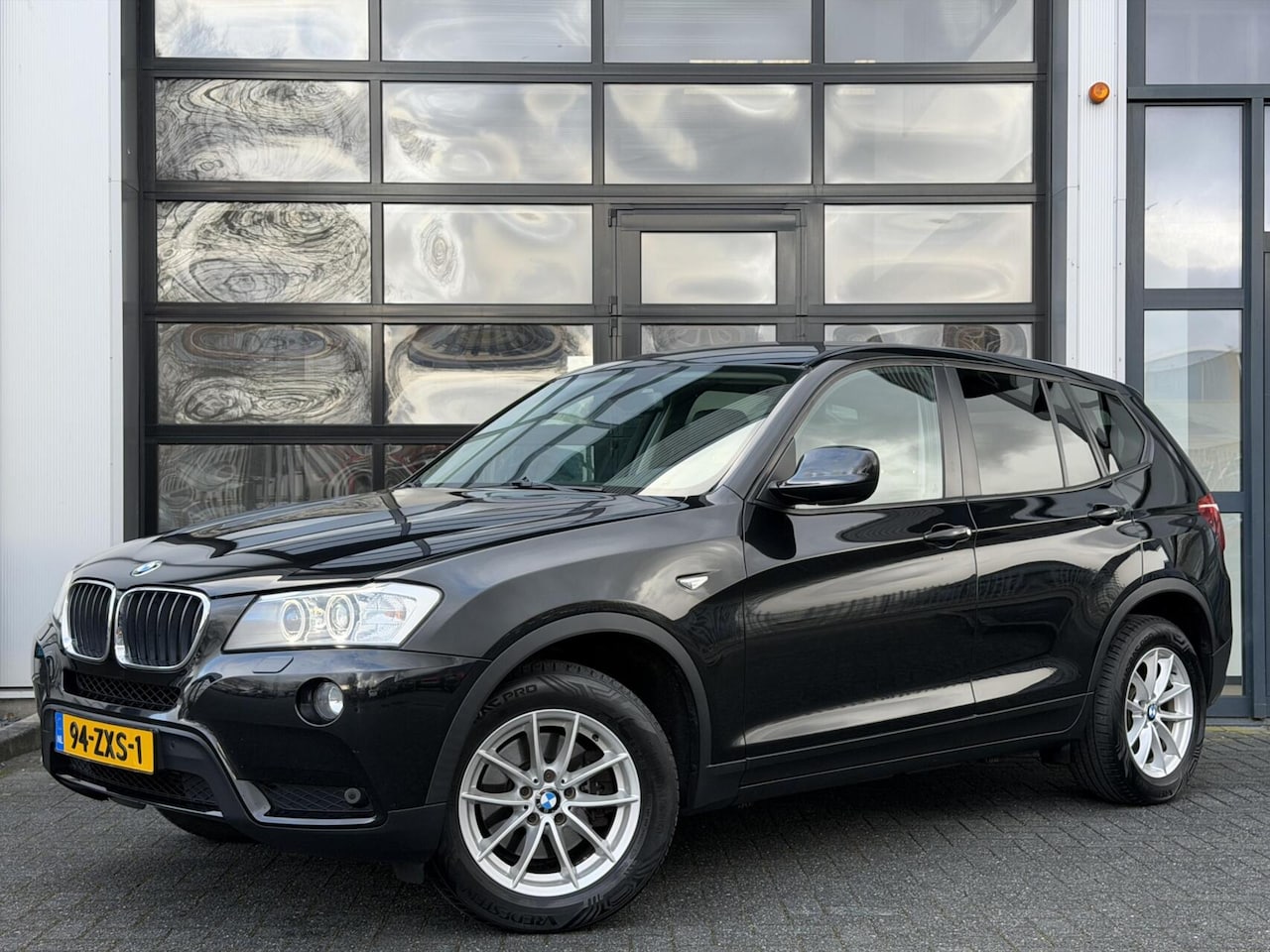BMW X3 - xDrive20i 2.0 High Executive / Leder / Cruise / NAVI - AutoWereld.nl