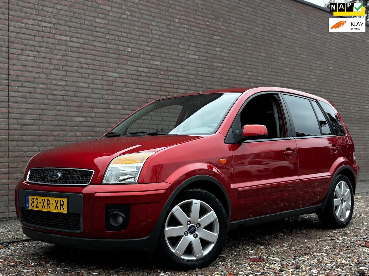 Ford Fusion - 1.6 | Futura | Automaat | Airco | Cruise | Trekhaak | NAP - AutoWereld.nl