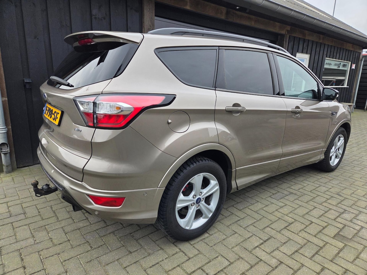 Ford Kuga - 1.5 EcoBoost ST-Line 1.5 EcoBoost ST-Line