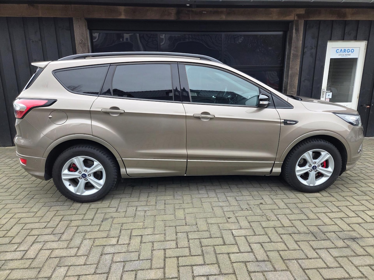 Ford Kuga - 1.5 EcoBoost ST-Line 1.5 EcoBoost ST-Line
