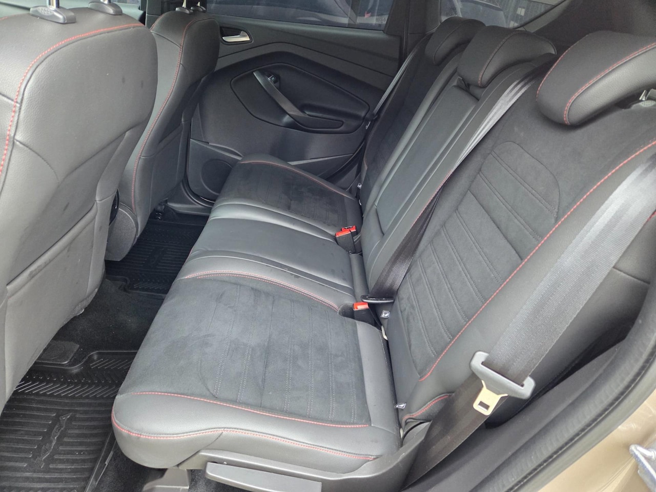 Ford Kuga - 1.5 EcoBoost ST-Line 1.5 EcoBoost ST-Line