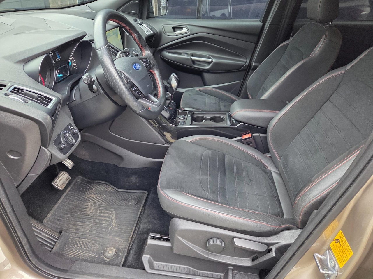 Ford Kuga - 1.5 EcoBoost ST-Line 1.5 EcoBoost ST-Line