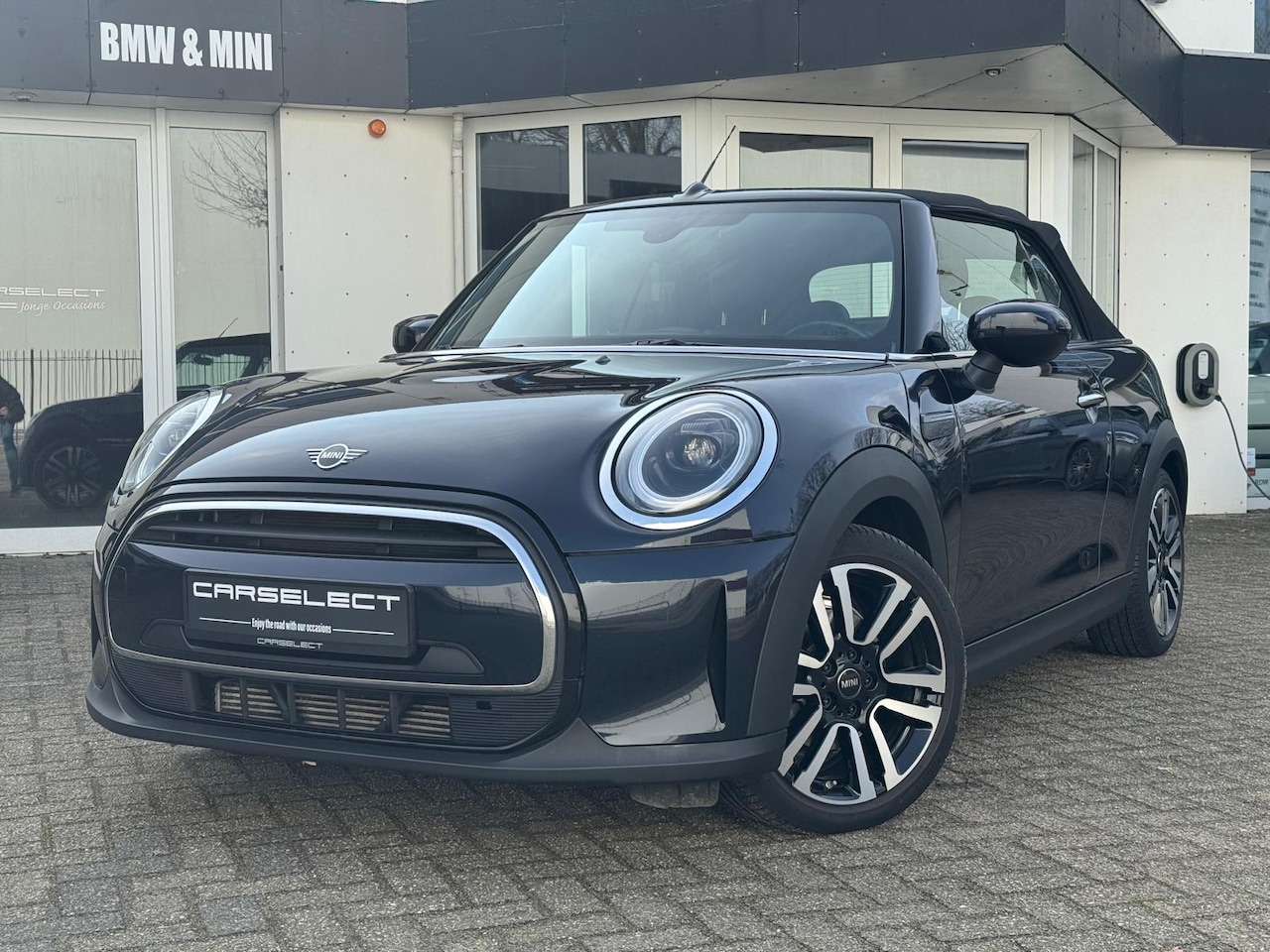MINI Cabrio - Mini 1.5 Cooper MINI Yours NAVIGATIE Camera Climaat Control Neem contact op en we maken ee - AutoWereld.nl