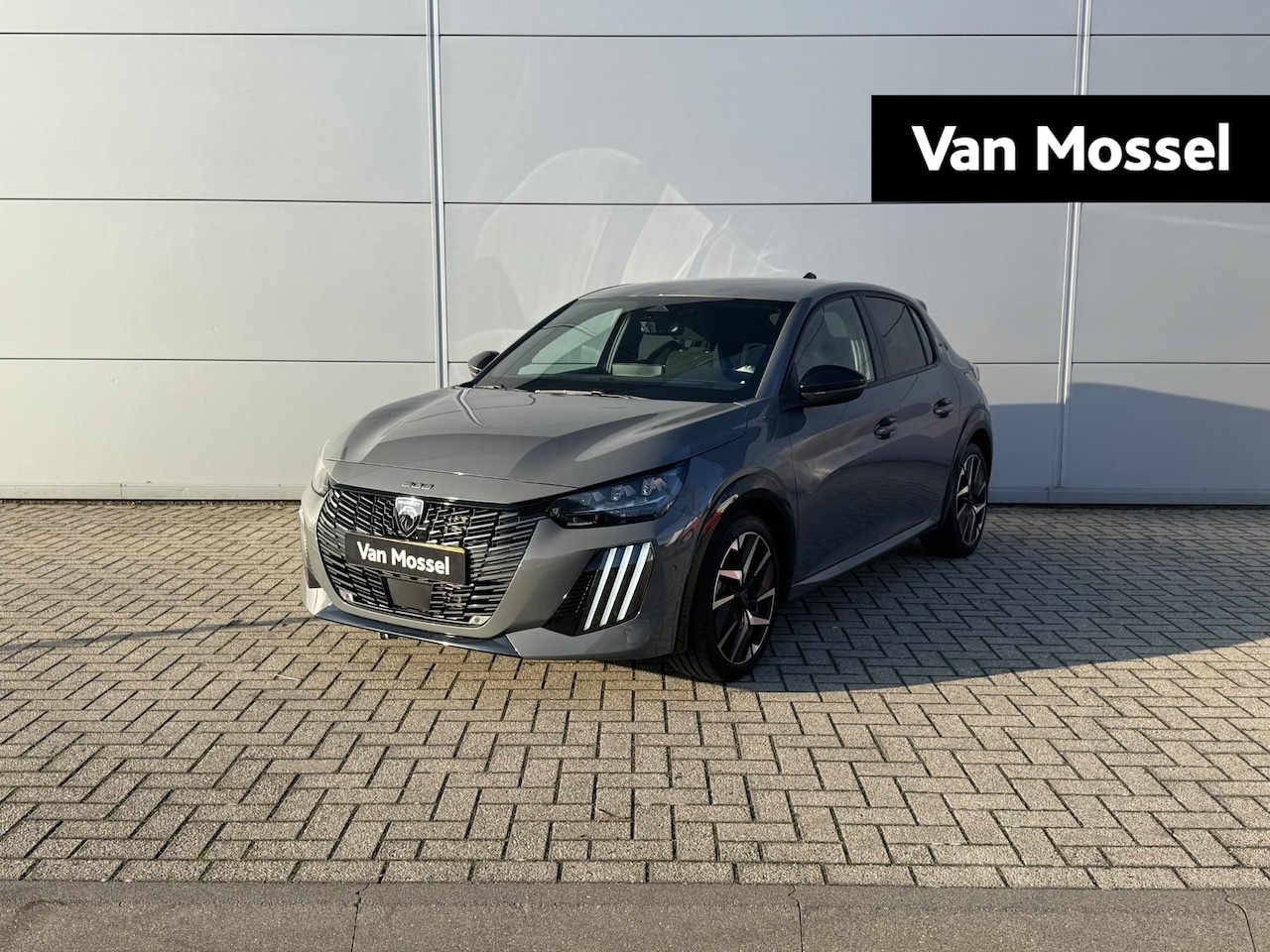 Peugeot 208 - 1.2 Hybrid 145 e-DCS6 GT | Alcantara bekleding | Elektrisch verstelbare stoelen | Stoelver - AutoWereld.nl