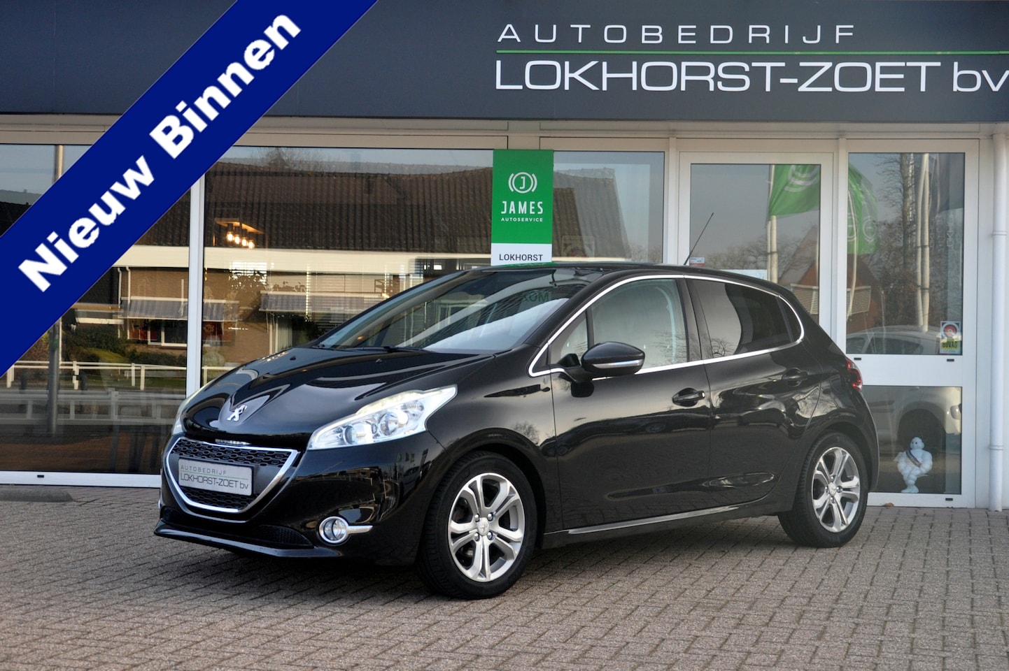Peugeot 208 - 5D 1.4 VTi Allure | Clima | Parkeerhulp | Cruise Control - AutoWereld.nl