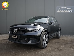 Volvo XC40 - 1.5 T4 Plug-in hybrid Plus Dark Dealeronderh. / Elektr. verstelb. best. stoel / Harman Kar