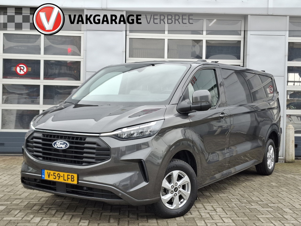 Ford Transit Custom - 300 2.0 TDCI L2H1 Limited | Navigatie | LM Velgen 16" | Trekhaak | Voorstoelen Verwarmd | - AutoWereld.nl