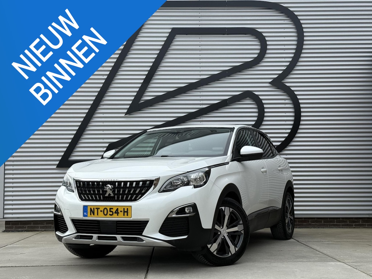 Peugeot 3008 - 1.2 PureTech Première 2e Eigenaar|Navi|Carplay|Camera|D-riem v.v. in 2023|Trekhaak|Clima|C - AutoWereld.nl