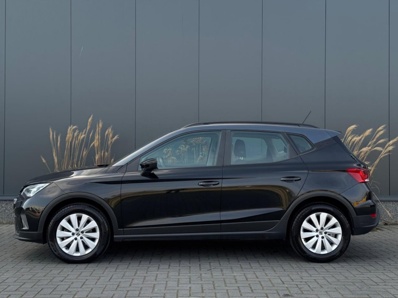 SEAT Arona - 1.0 TSI Style DSG APPLE CARPLAY PDC LED SPORTVELGEN - AutoWereld.nl