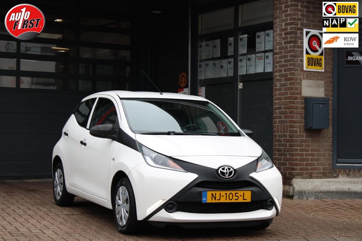 Toyota Aygo - 1.0 VVT-i x-fun // Airco // 5Drs // Elek ramen // Onderhoudsboekjes aanwezig - AutoWereld.nl