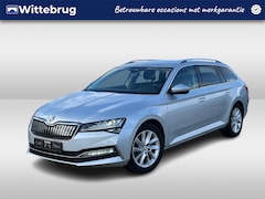 Skoda Superb Combi - 1.4 TSI iV 218pk Style DSG Automaat / Navigatie / LM 17 inch / APP / LED / Elektr klep / P
