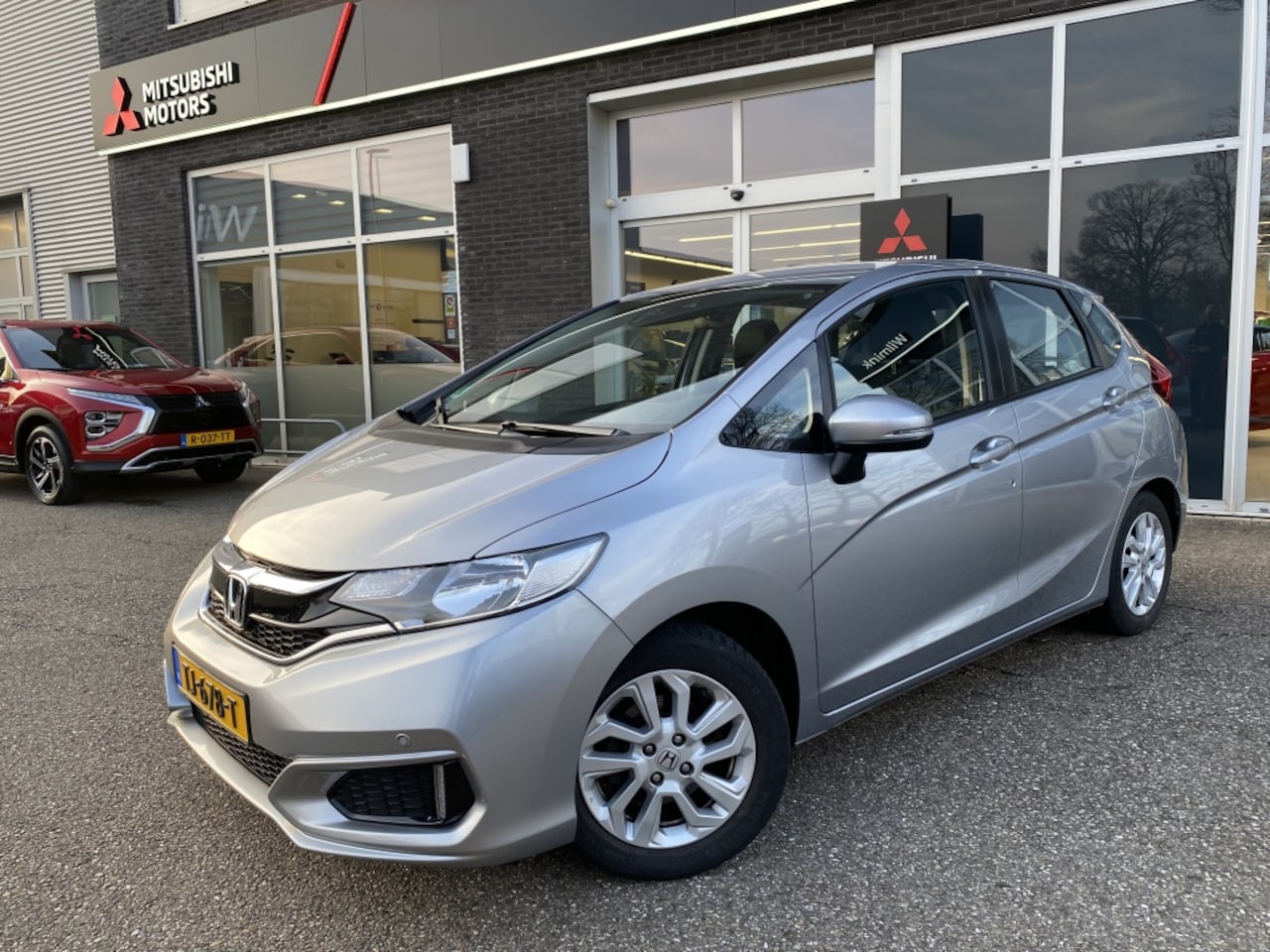 Honda Jazz - 1.3 i-VTEC Comfort | Trekhaak | All seasons - AutoWereld.nl