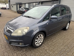 Opel Zafira - 1.8 Executive