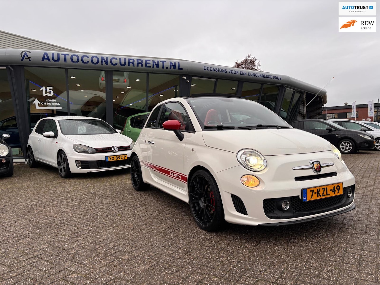 Fiat 500 C - 1.4-16V Abarth 1.4-16V Abarth, Cabrio, Automaat, Leder, Carplay, Inruil mogelijk. - AutoWereld.nl