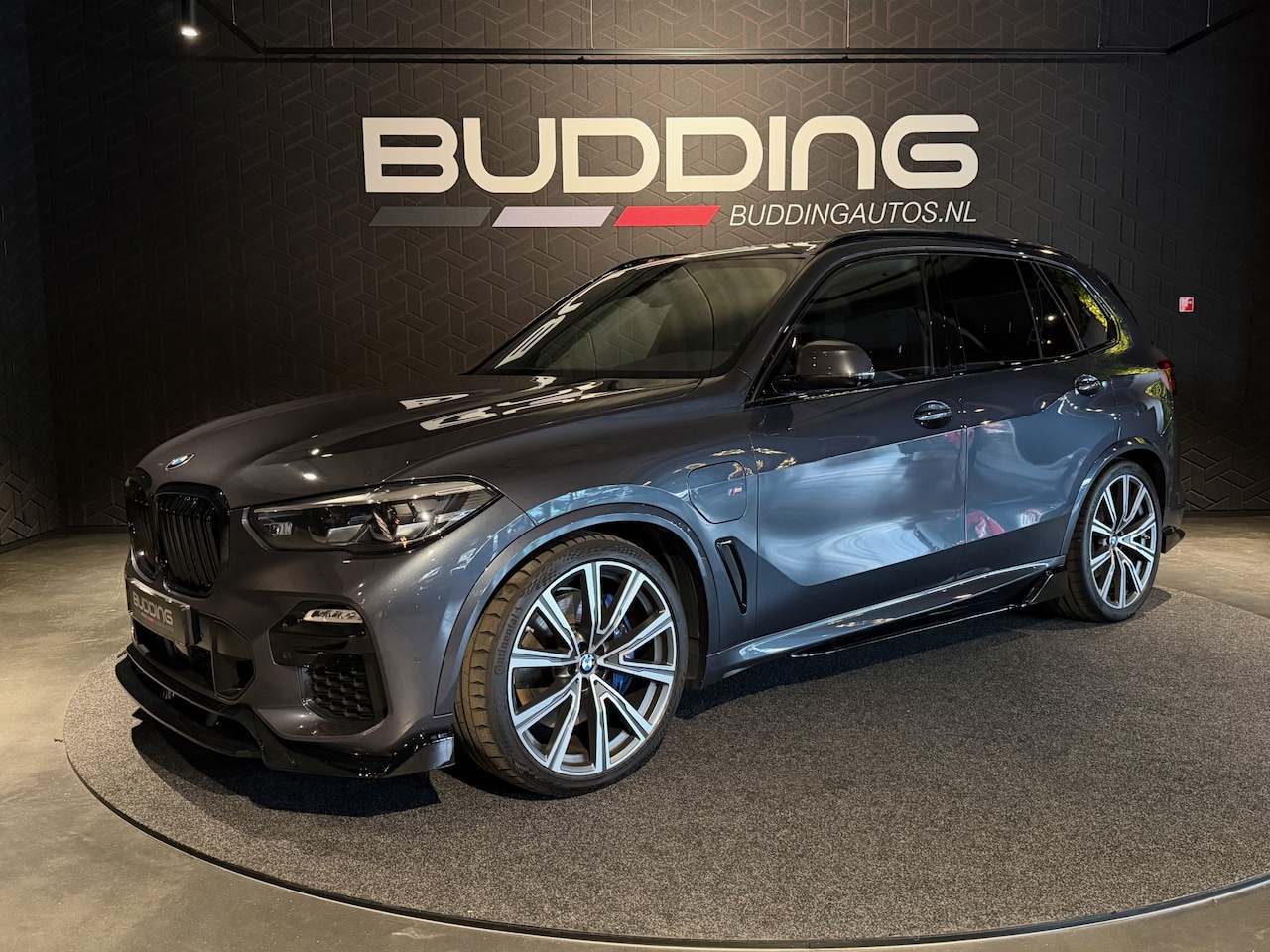 BMW X5 - xDrive45e High Exe | M-sport | Pano | 22'' | Stoelkoeling - AutoWereld.nl