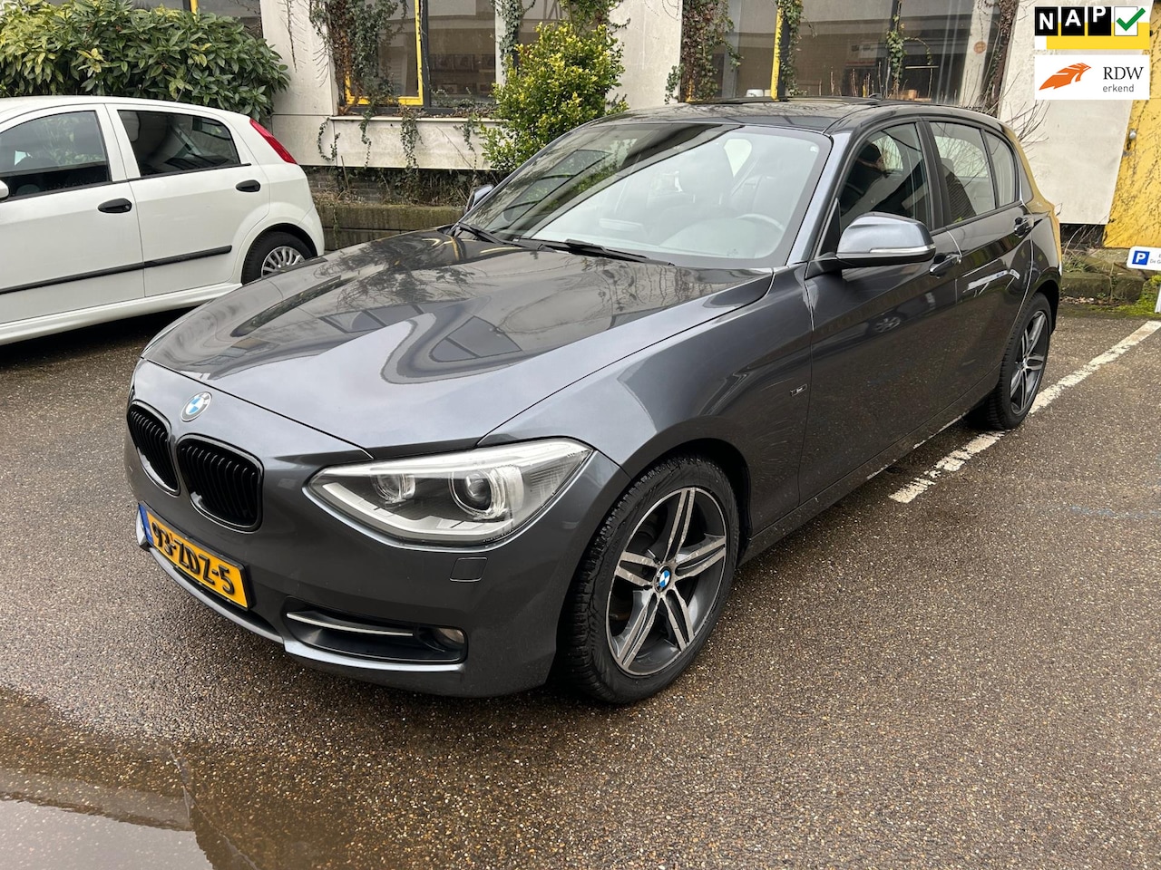 BMW 1-serie - 116i Upgrade Edition / Full options - AutoWereld.nl