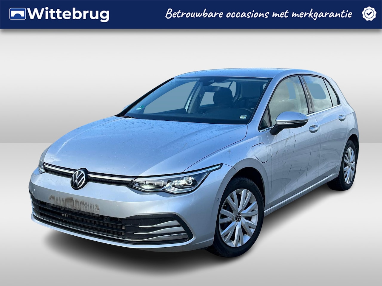 Volkswagen Golf - 1.4 eHybrid Style / 16"LMV / NAVI / APP.Connect / Elektr. best. stoel / Verwarmbare stoele - AutoWereld.nl