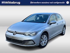 Volkswagen Golf - 1.4 eHybrid 204pk DSG Style / 16"LMV / NAVI / APP.Connect / Elektr. best. stoel / Verwarmb