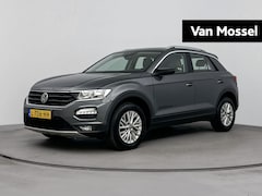 Volkswagen T-Roc - 1.5 TSI Style Business 150 PK | Leder | Navigatie | 16 Inch Velgen | Airco | Cruise contro