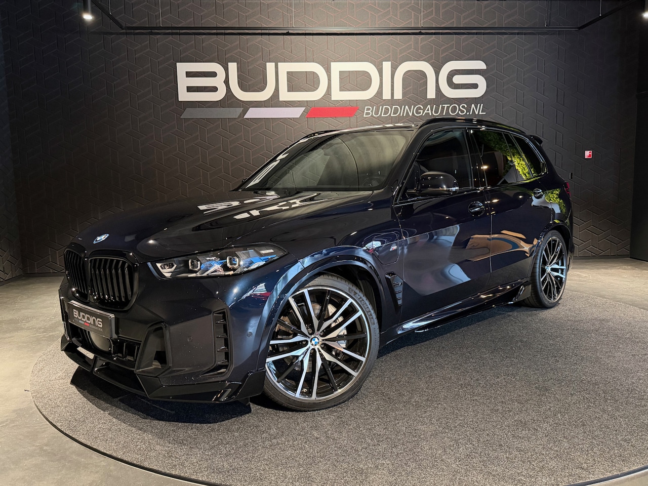 BMW X5 - xDrive50e | M-performance | Driving assist pro | H&K | 22'' - AutoWereld.nl