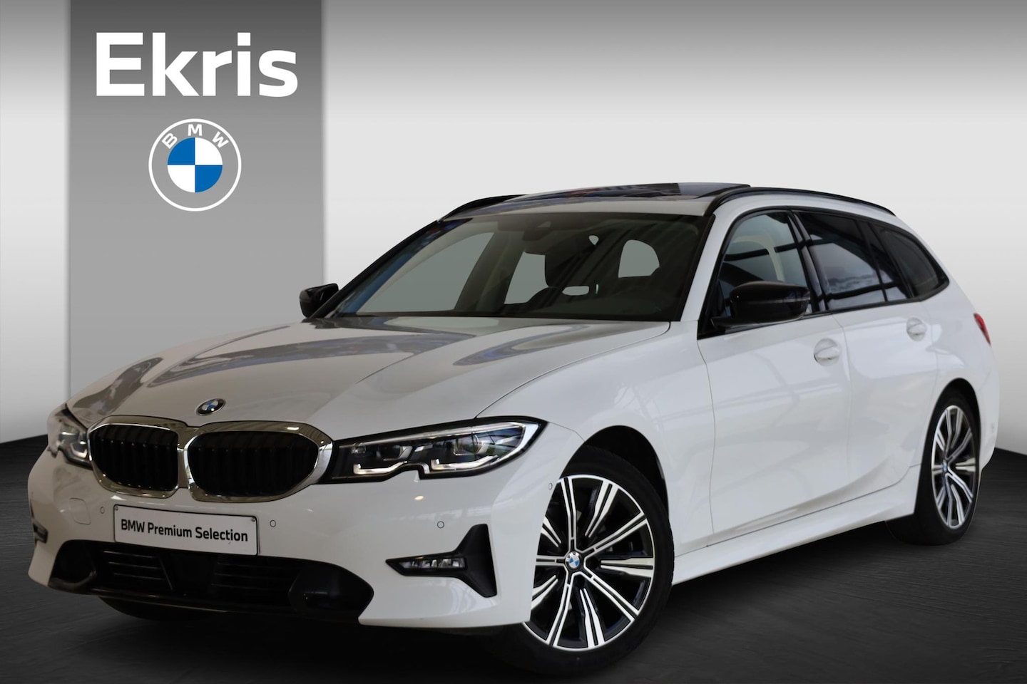 BMW 3-serie Touring - 320i | Panorama Dak | Stoelverwarming | Trekhaak - AutoWereld.nl