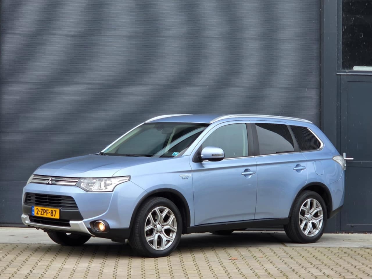Mitsubishi Outlander - 2.0 PHEV BE X-Line nap BJ 2015 goed onderhouden!! - AutoWereld.nl