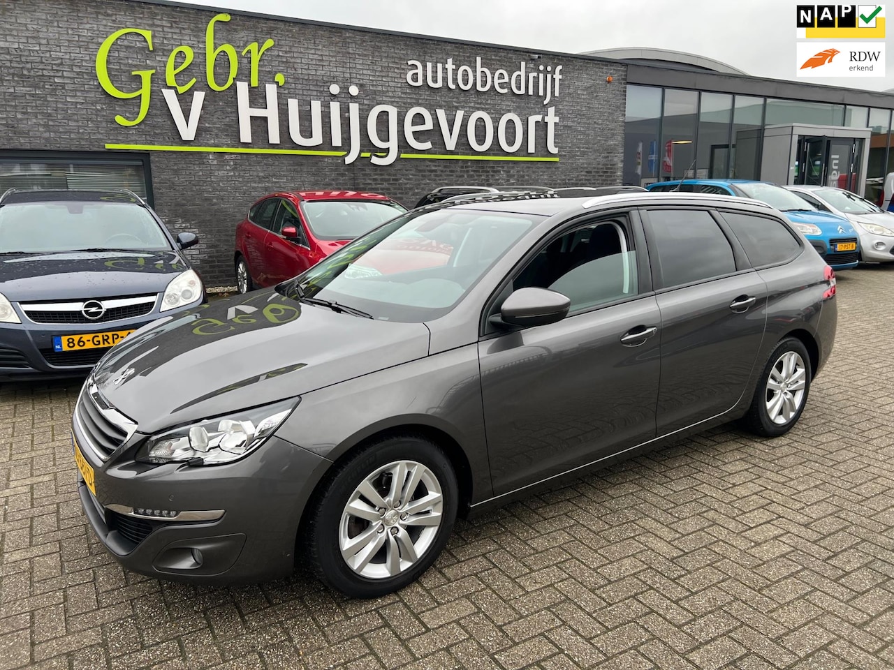 Peugeot 308 SW - 1.2 PureTech Blue Lease Executive 1.2 PureTech Blue Lease Executive - AutoWereld.nl