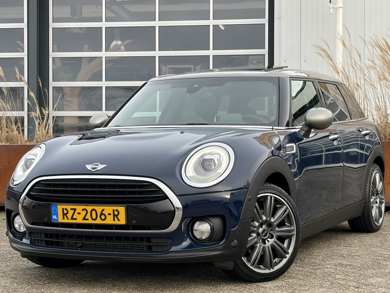 MINI Clubman - Mini 1.5 Cooper Chili 136pk | Automaat | Achteruitrijcamera | Cruise control adaptief met - AutoWereld.nl
